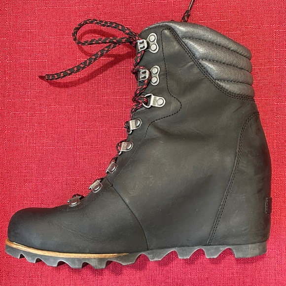 Sorel Women's Conquest Lace Up Wedge Boot Waterproof size 9.5 - Picture 5 of 5